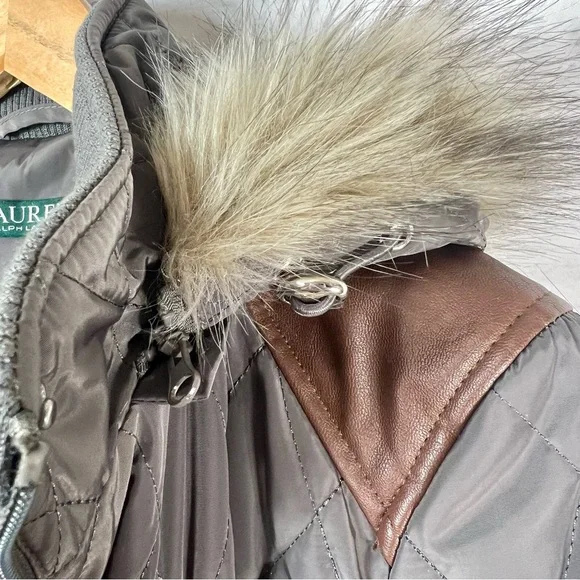 Ralph Lauren Quilted Coat. Size M - Picture 10 of 11